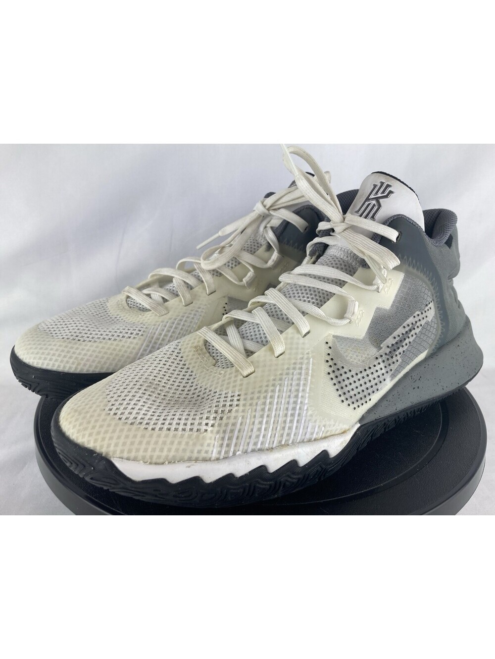 Men’s 7 Nike Kyrie Flytrap 5 GS Smoke Grey White Basketball Shoes DD0340-112